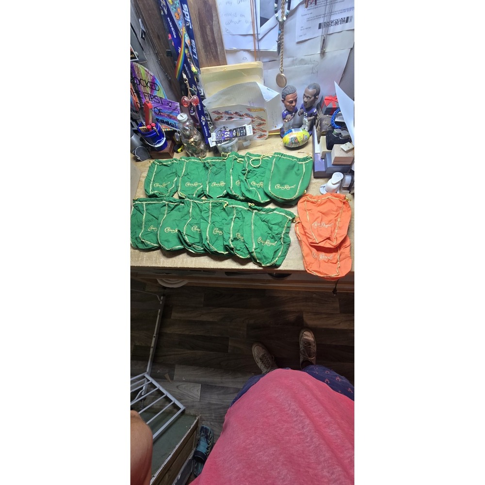 (Lot of 14) 12 Crown Apple Royal Green Bags 2 Orange
